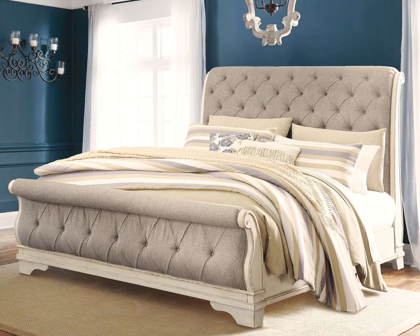 Realyn  Sleigh Bed With Mirrored Dresser