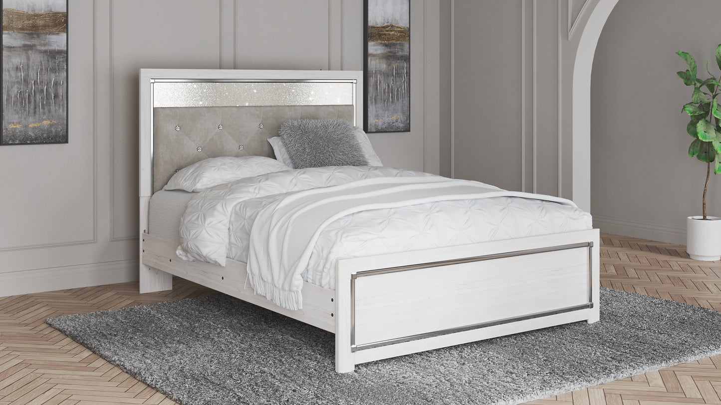 Altyra Queen Panel Bed with Dresser